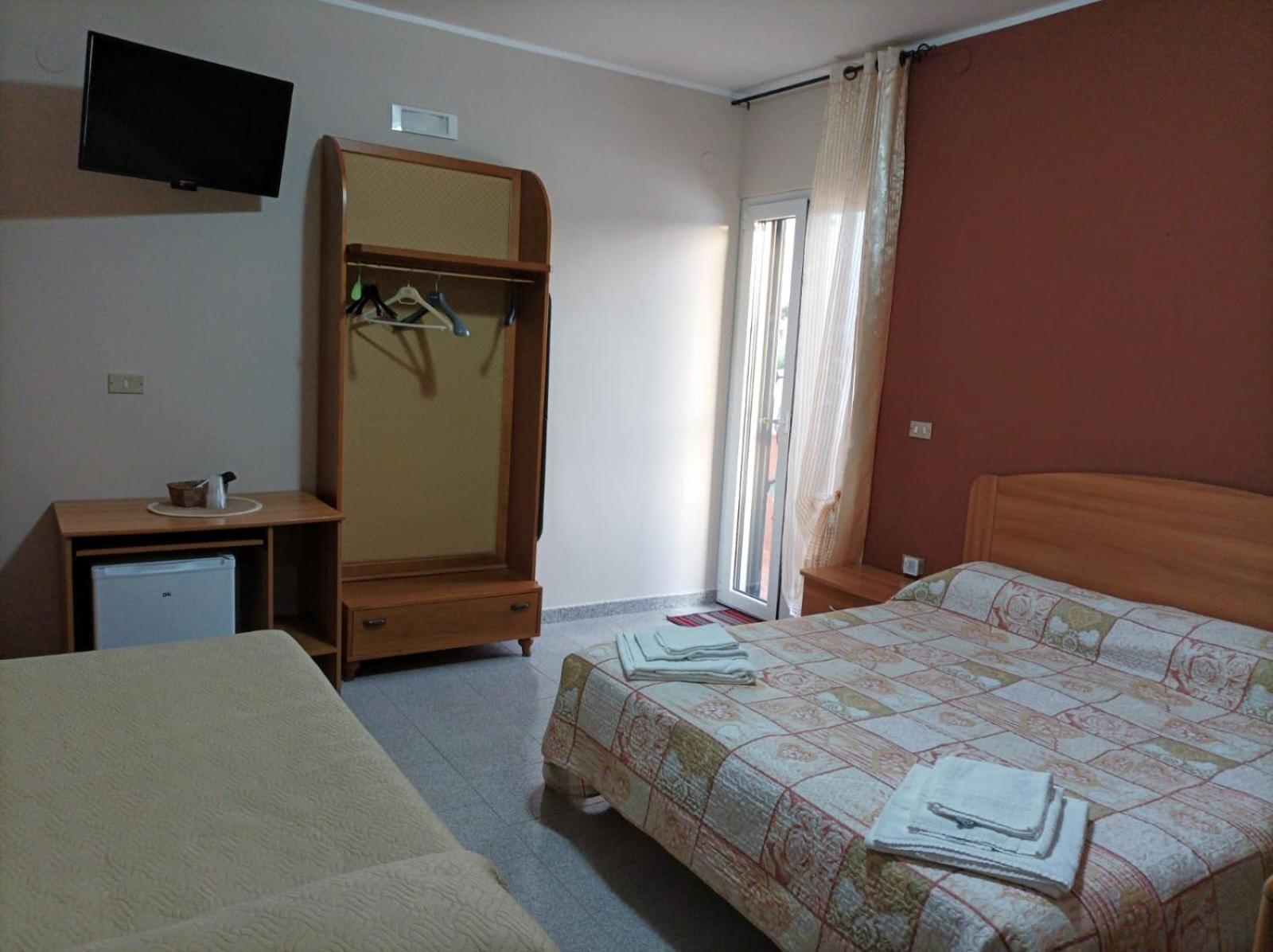B & B Villa Lucia โนซิ ภายนอก รูปภาพ